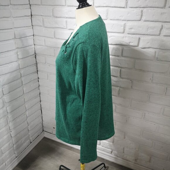 2 Dye 4 Ladies Size XL Bright Green Sweater with Lace Detail on Shoulders - Picture 4 of 10